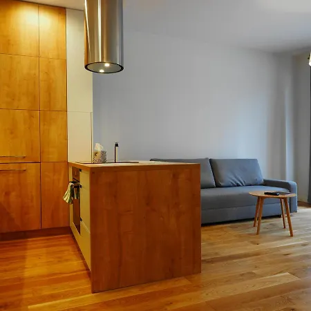 Magazynowa Airport Apartment